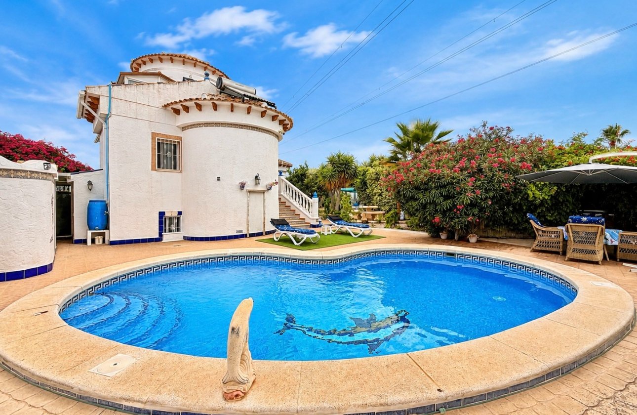 Resale - Detached Villa - La Marina