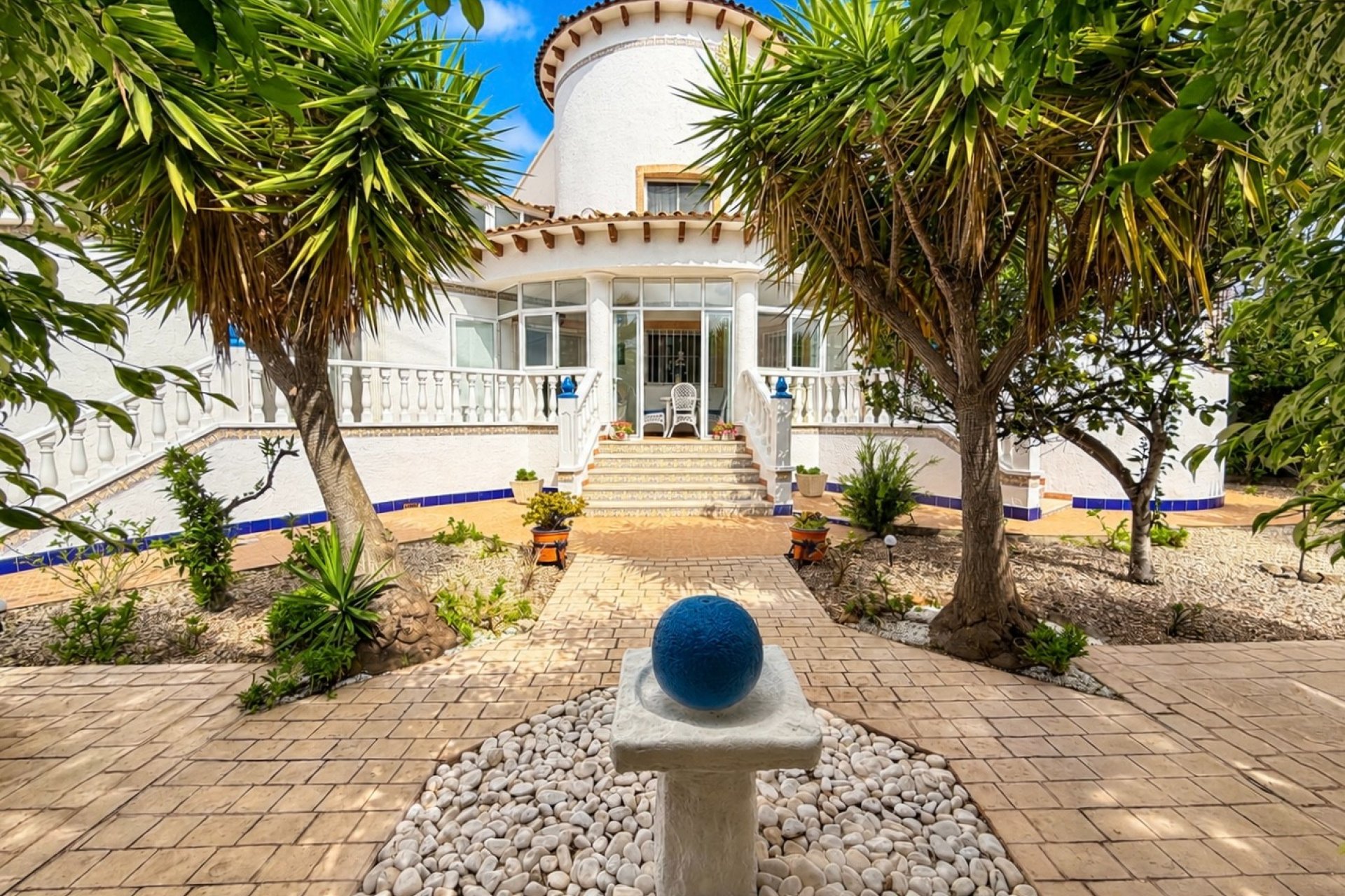 Resale - Detached Villa - La Marina
