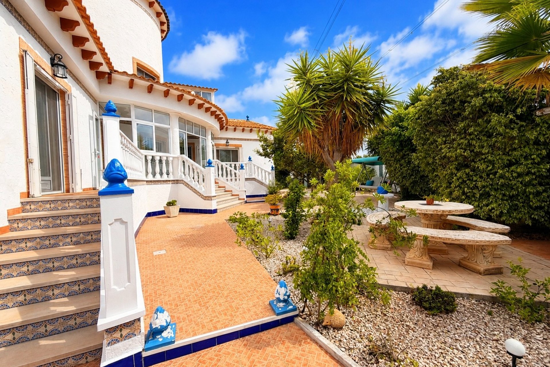 Resale - Detached Villa - La Marina
