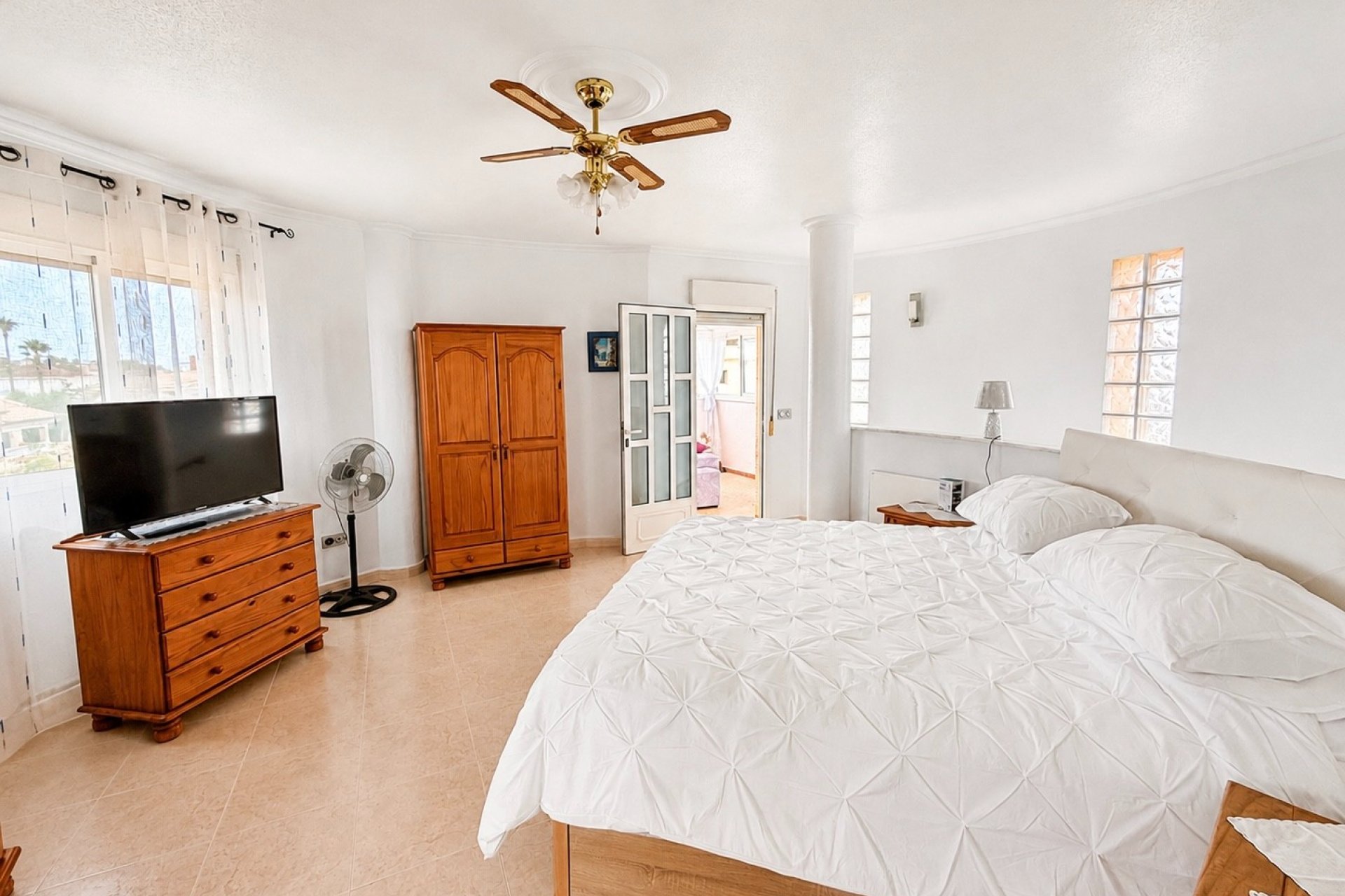 Resale - Detached Villa - La Marina