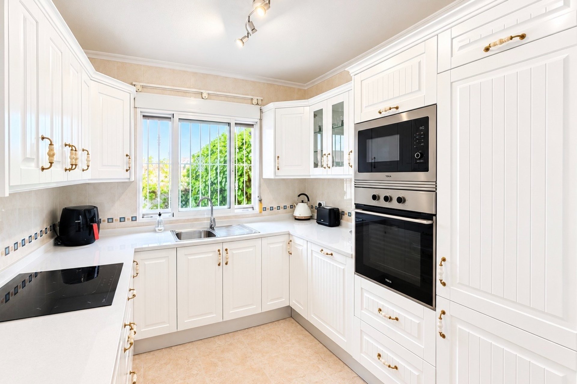Resale - Detached Villa - La Marina