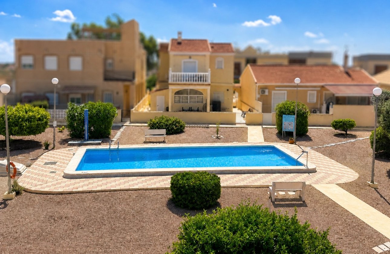 Resale - Detached Villa - La Marina