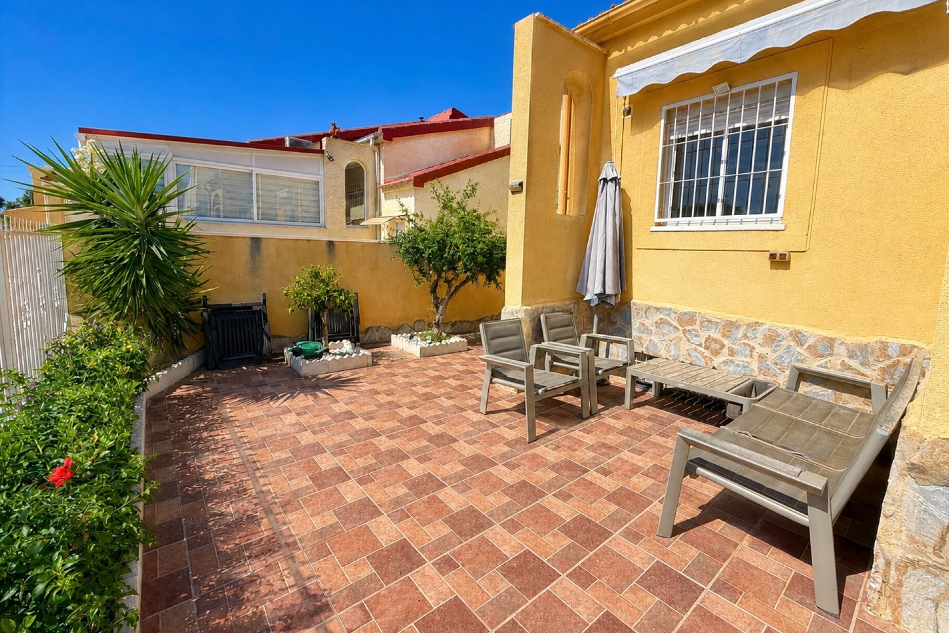 Resale - Detached Villa - La Marina