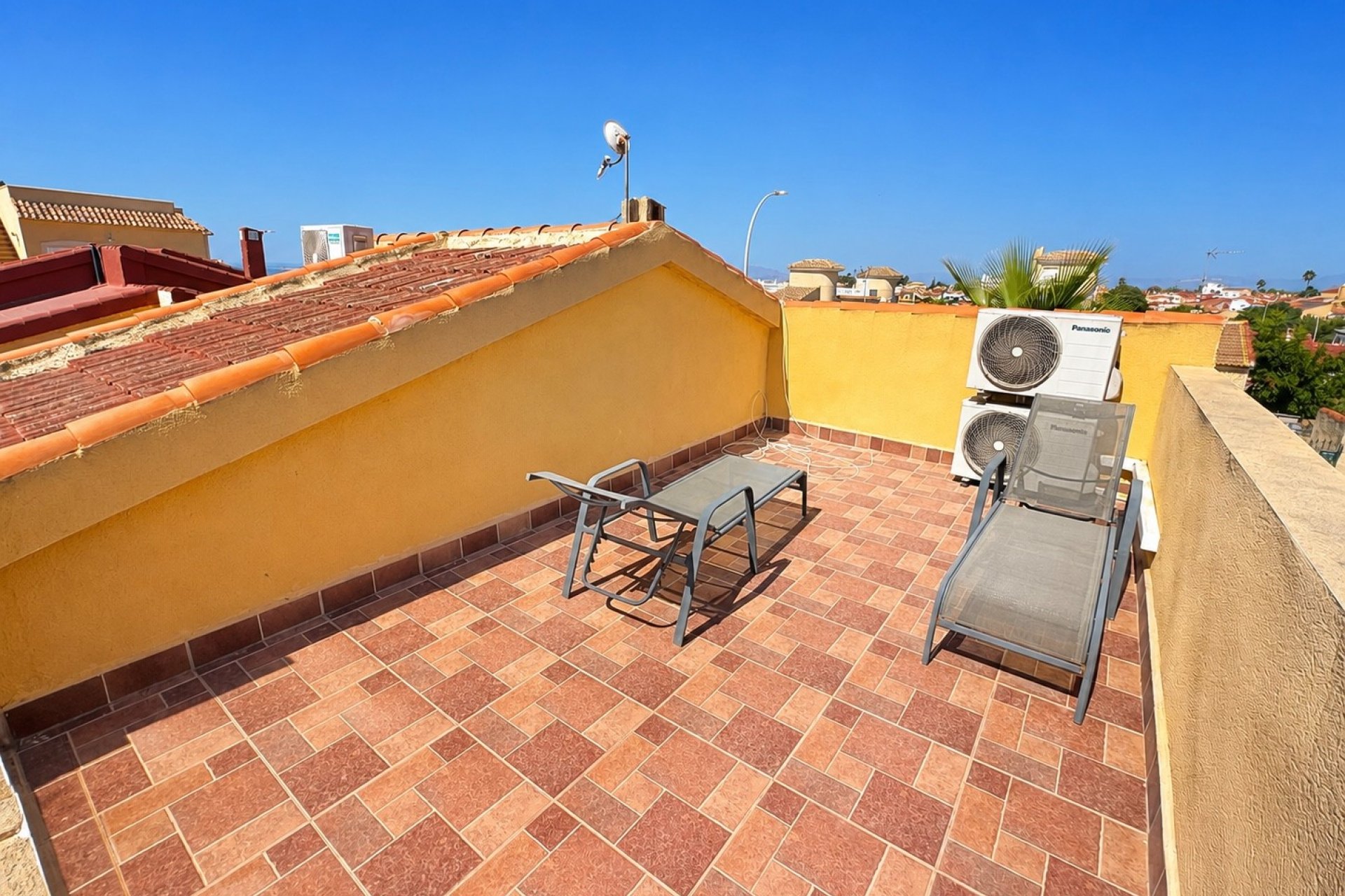 Resale - Detached Villa - La Marina