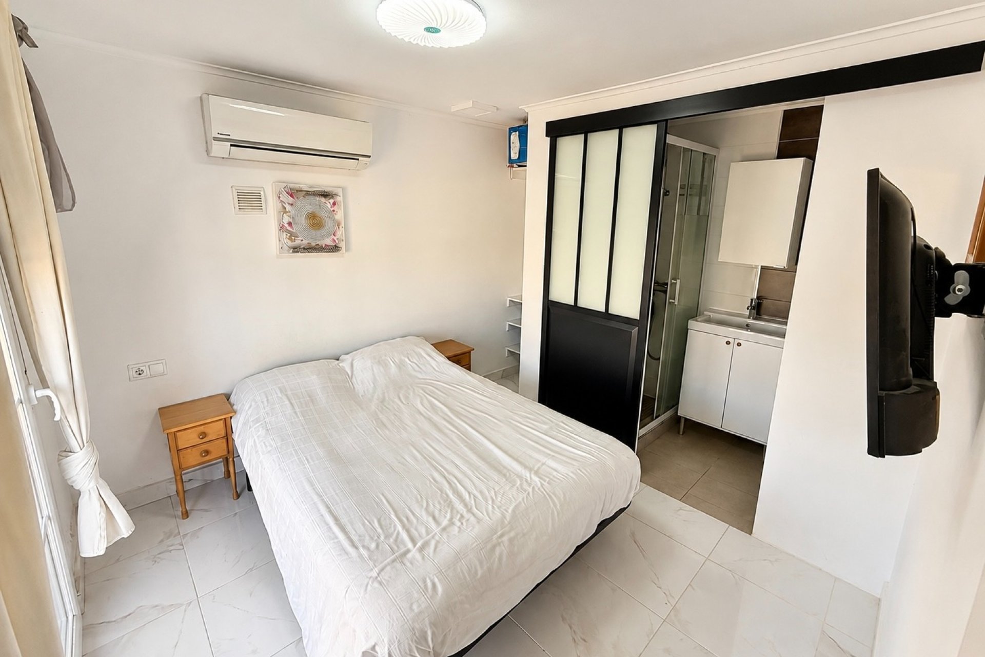 Resale - Detached Villa - La Marina