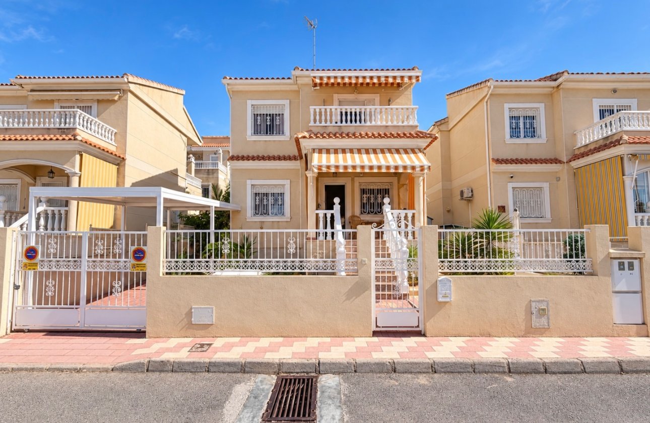 Resale - Detached Villa - La Marina