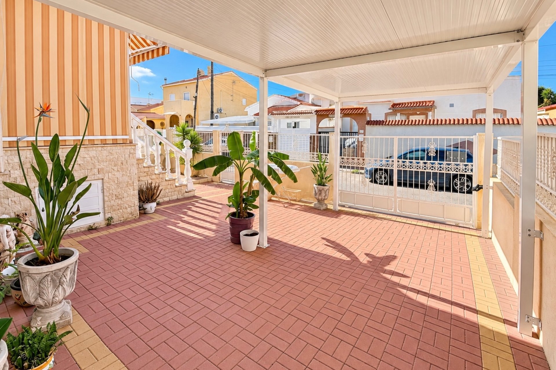 Resale - Detached Villa - La Marina