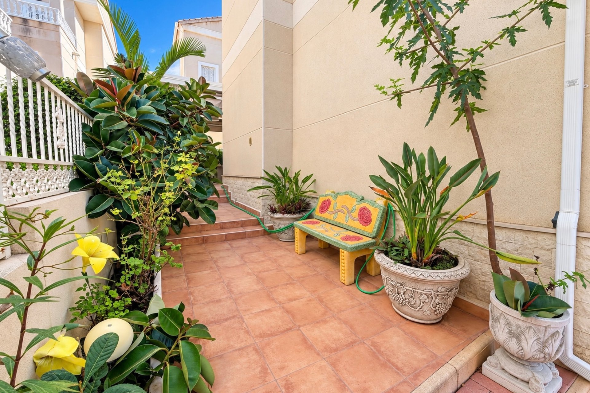 Resale - Detached Villa - La Marina