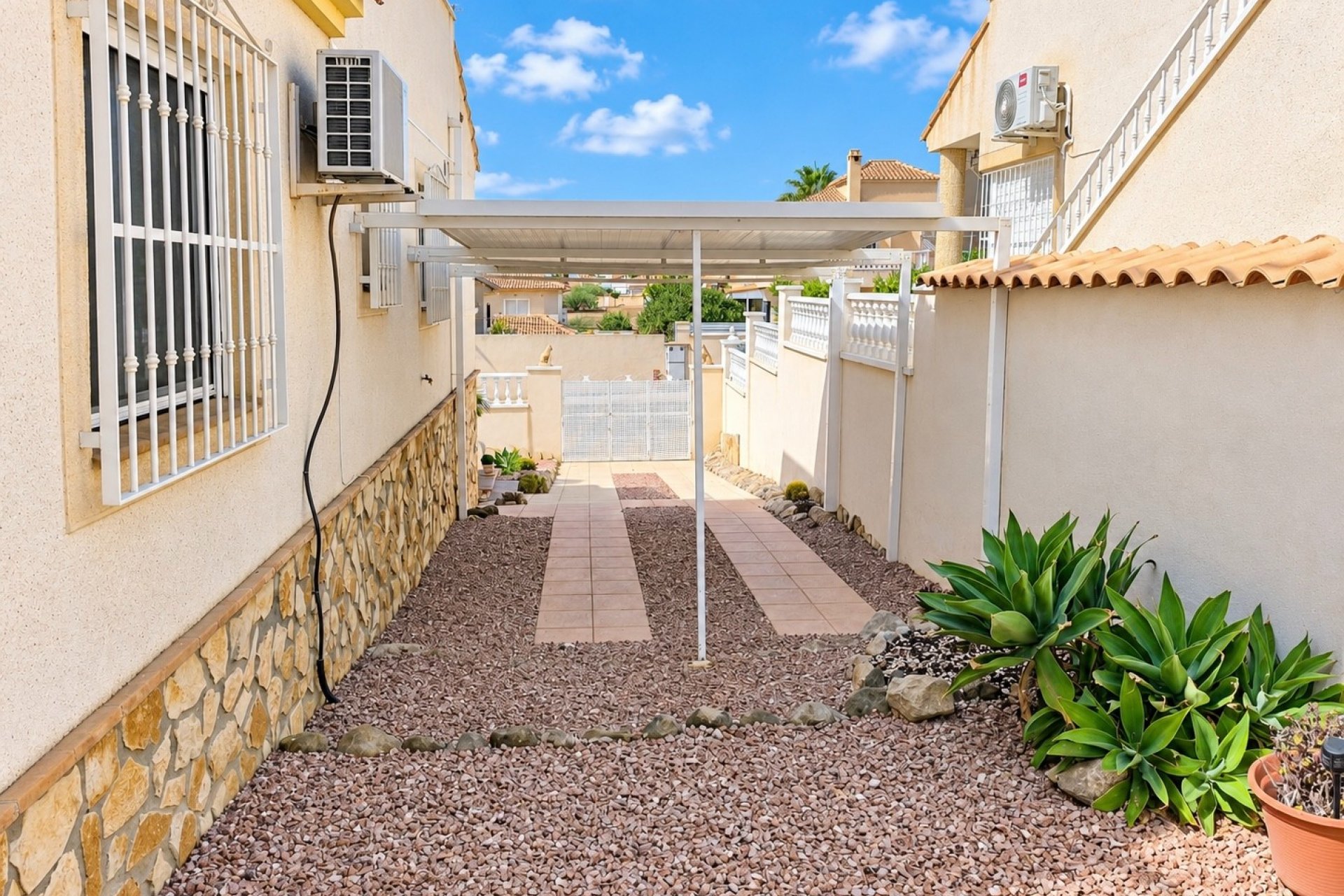 Resale - Detached Villa - La Marina