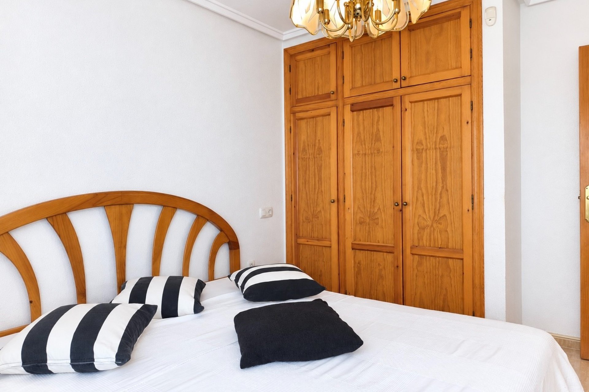 Resale - Detached Villa - La Marina