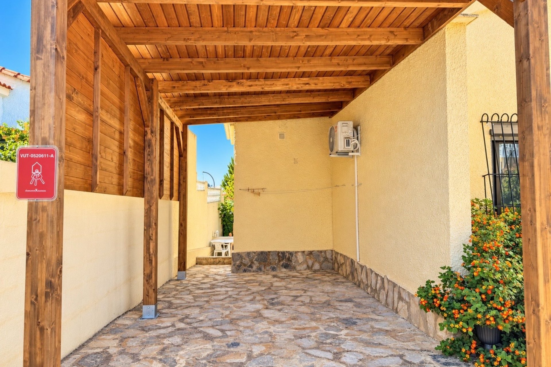 Resale - Detached Villa - La Marina