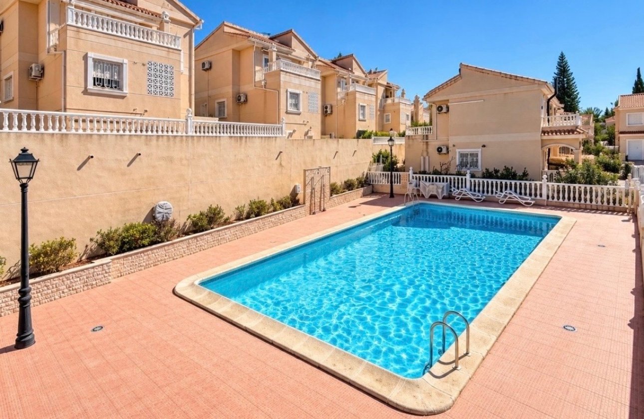 Resale - Detached Villa - La Marina