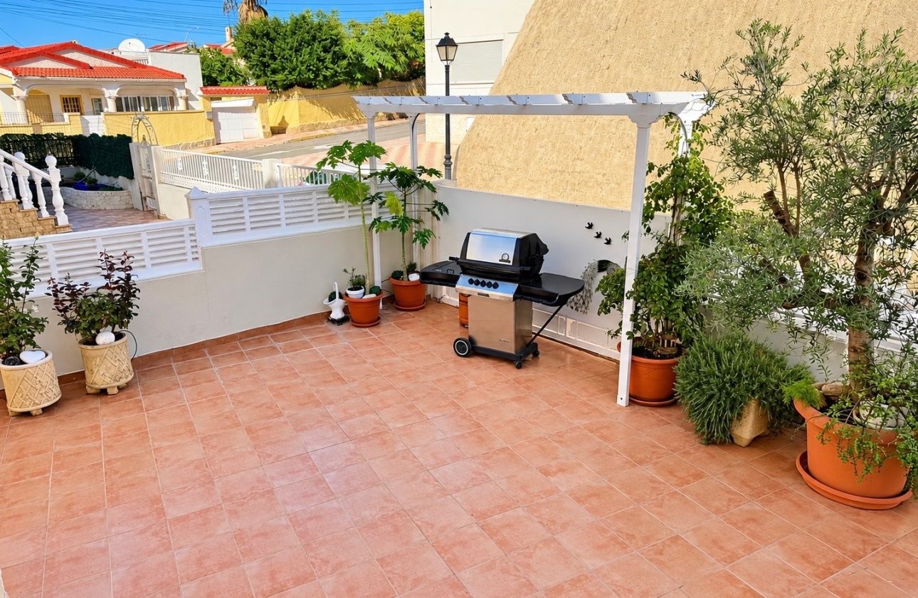 Resale - Detached Villa - La Marina
