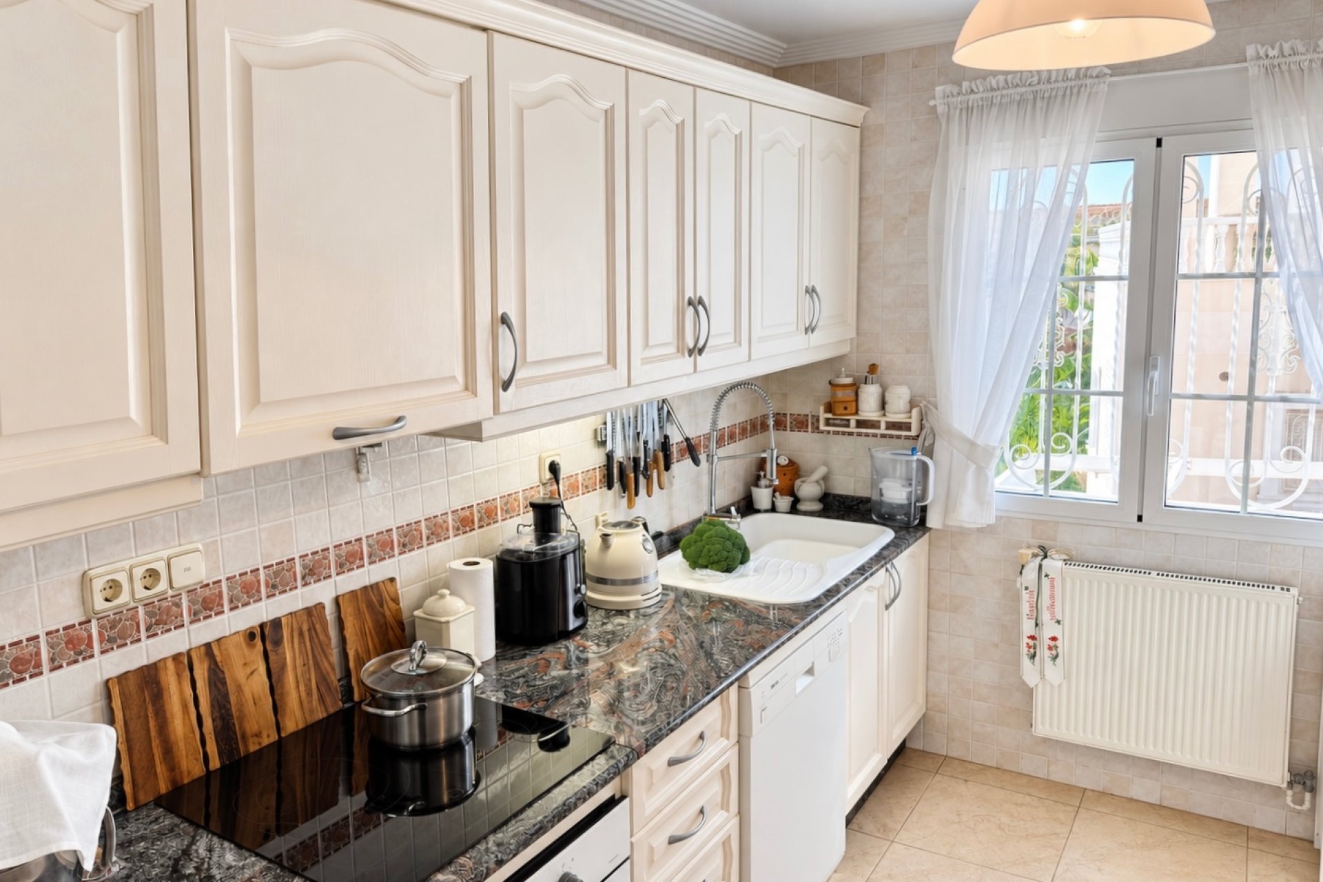 Resale - Detached Villa - La Marina
