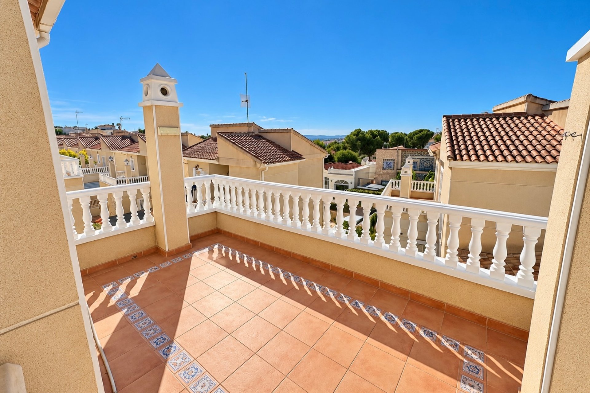 Resale - Detached Villa - La Marina