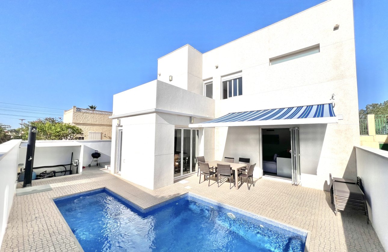 Resale - Detached Villa - La Marina