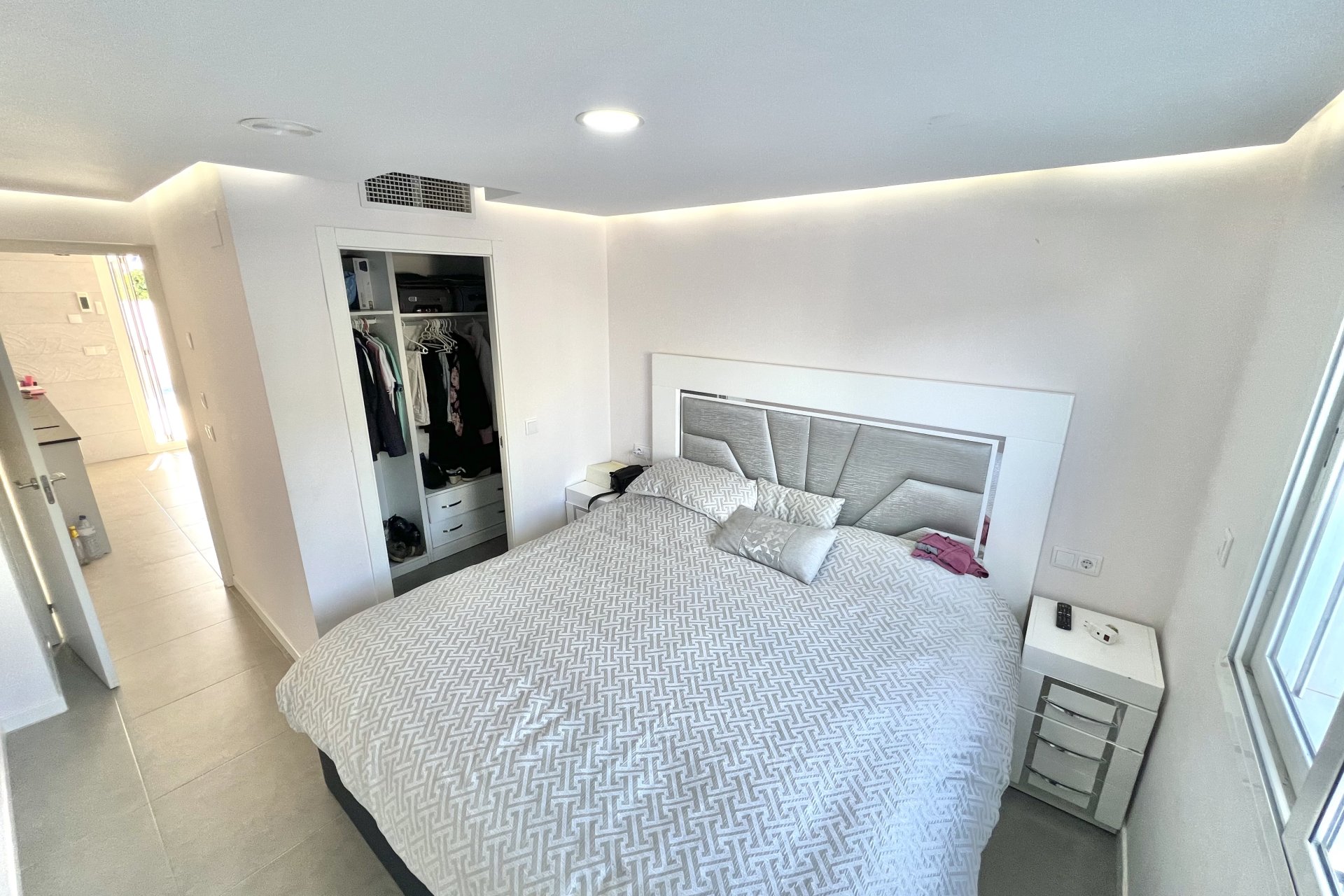 Resale - Detached Villa - La Marina