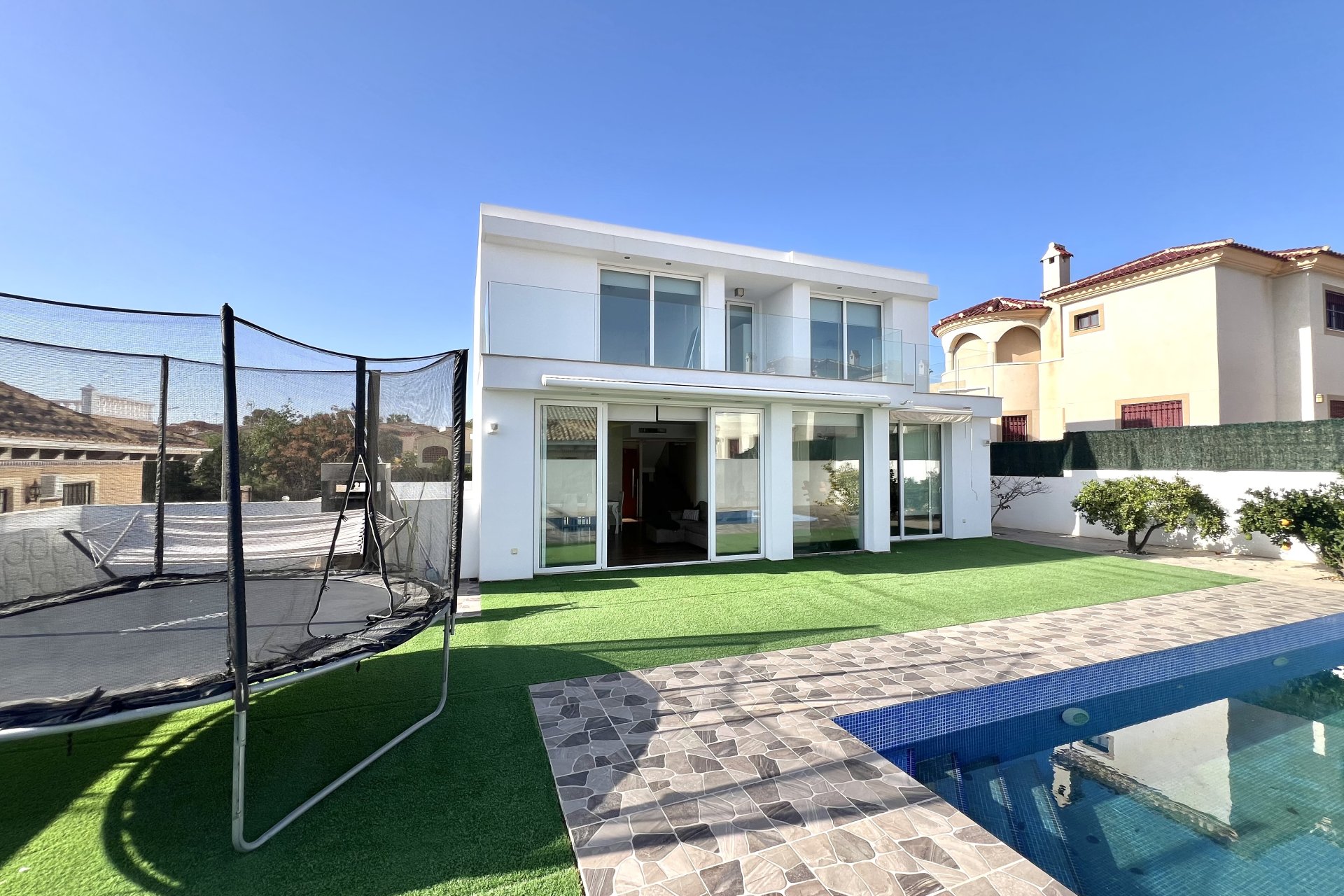 Resale - Detached Villa - La Marina