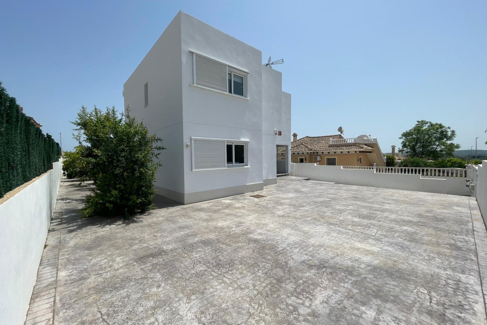 Resale - Detached Villa - La Marina