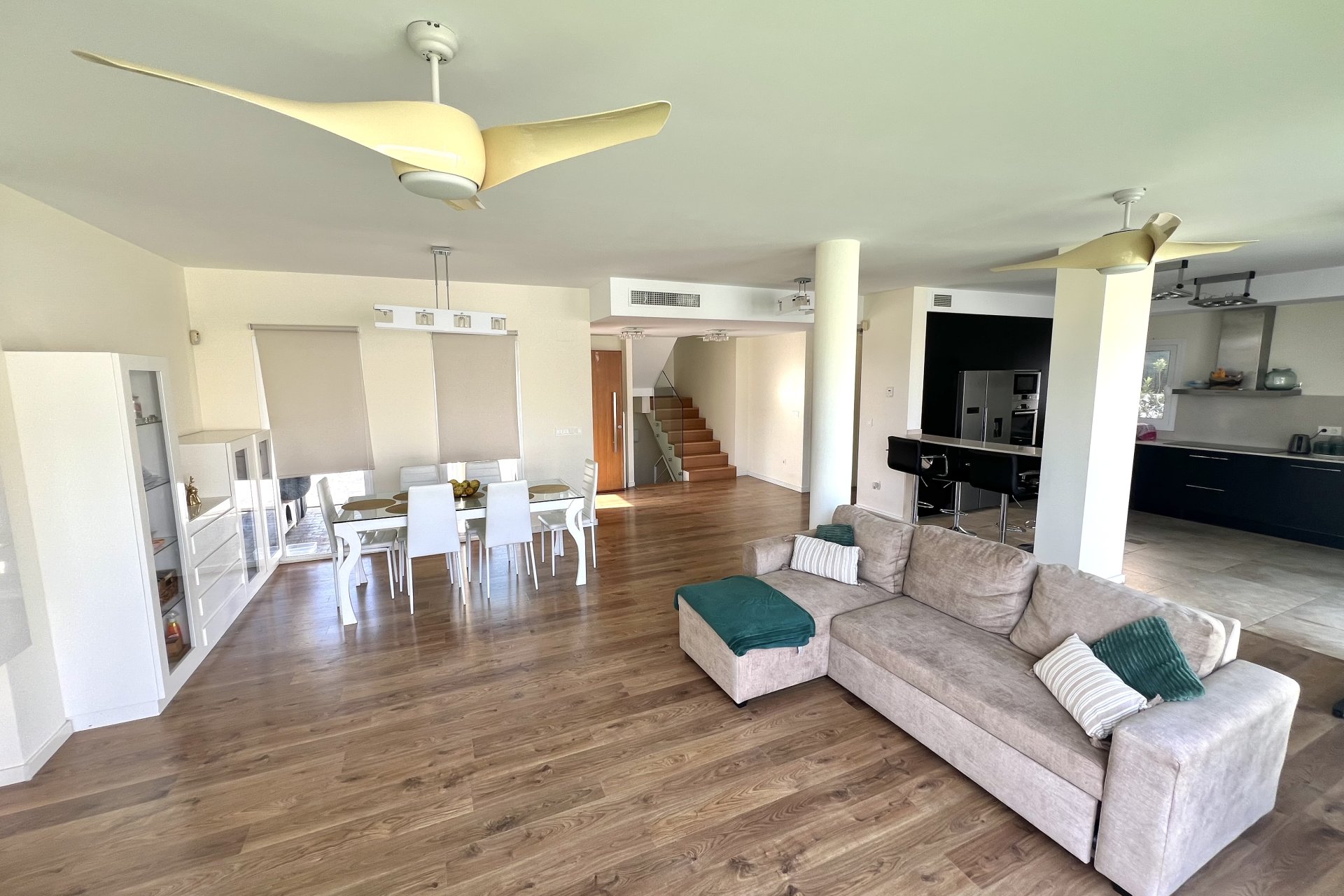 Resale - Detached Villa - La Marina