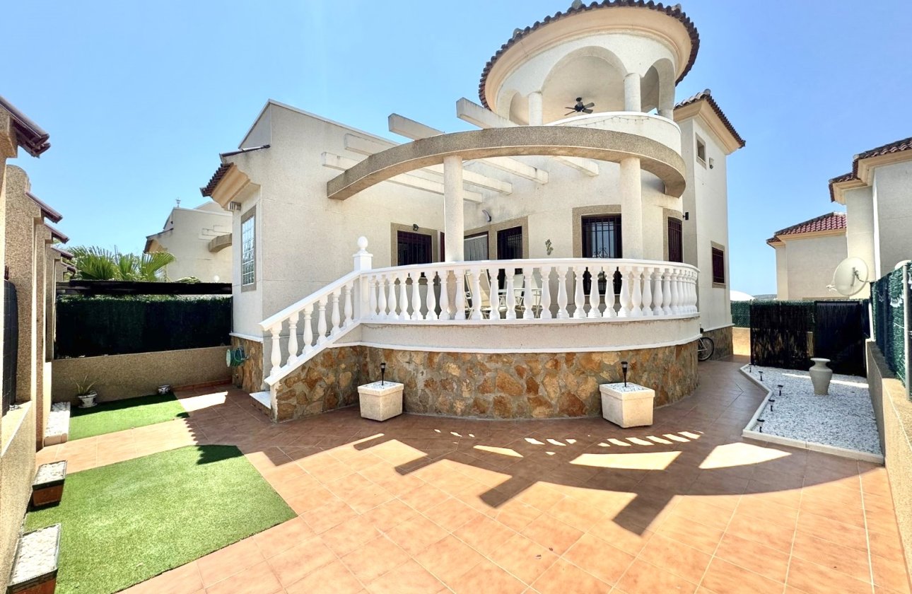 Resale - Detached Villa - La Marina