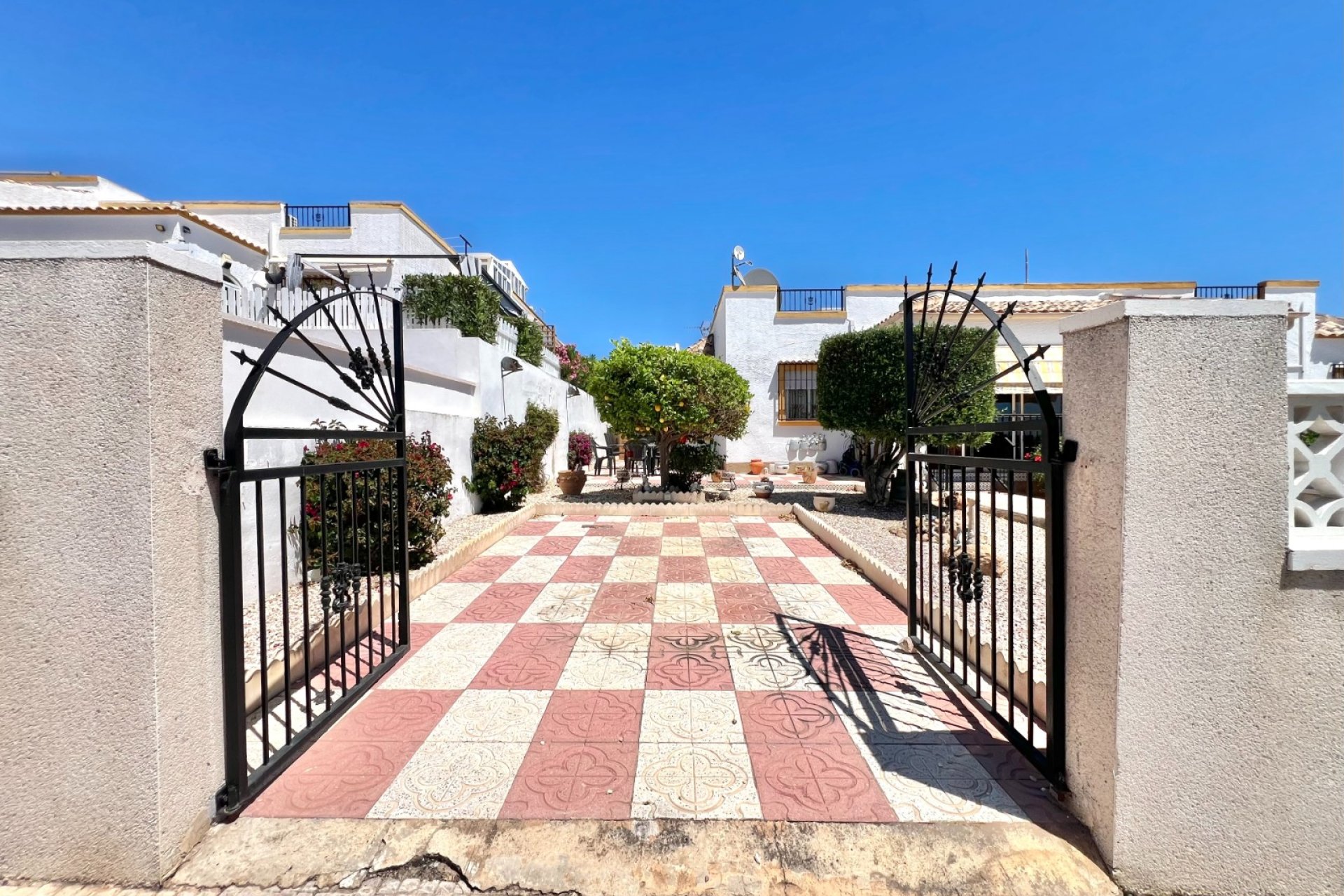 Resale - Quad - La Marina