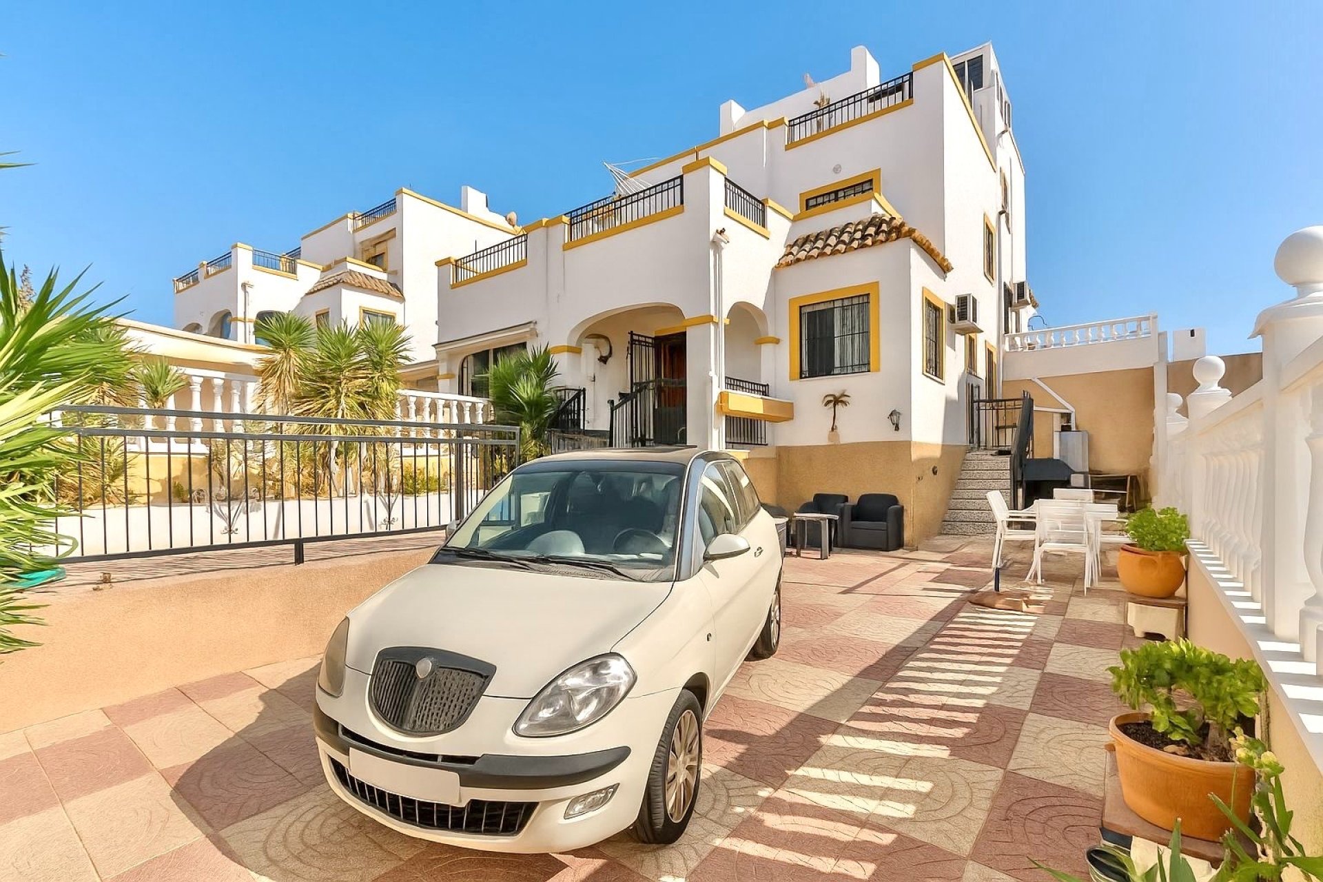Resale - Quad - La Marina