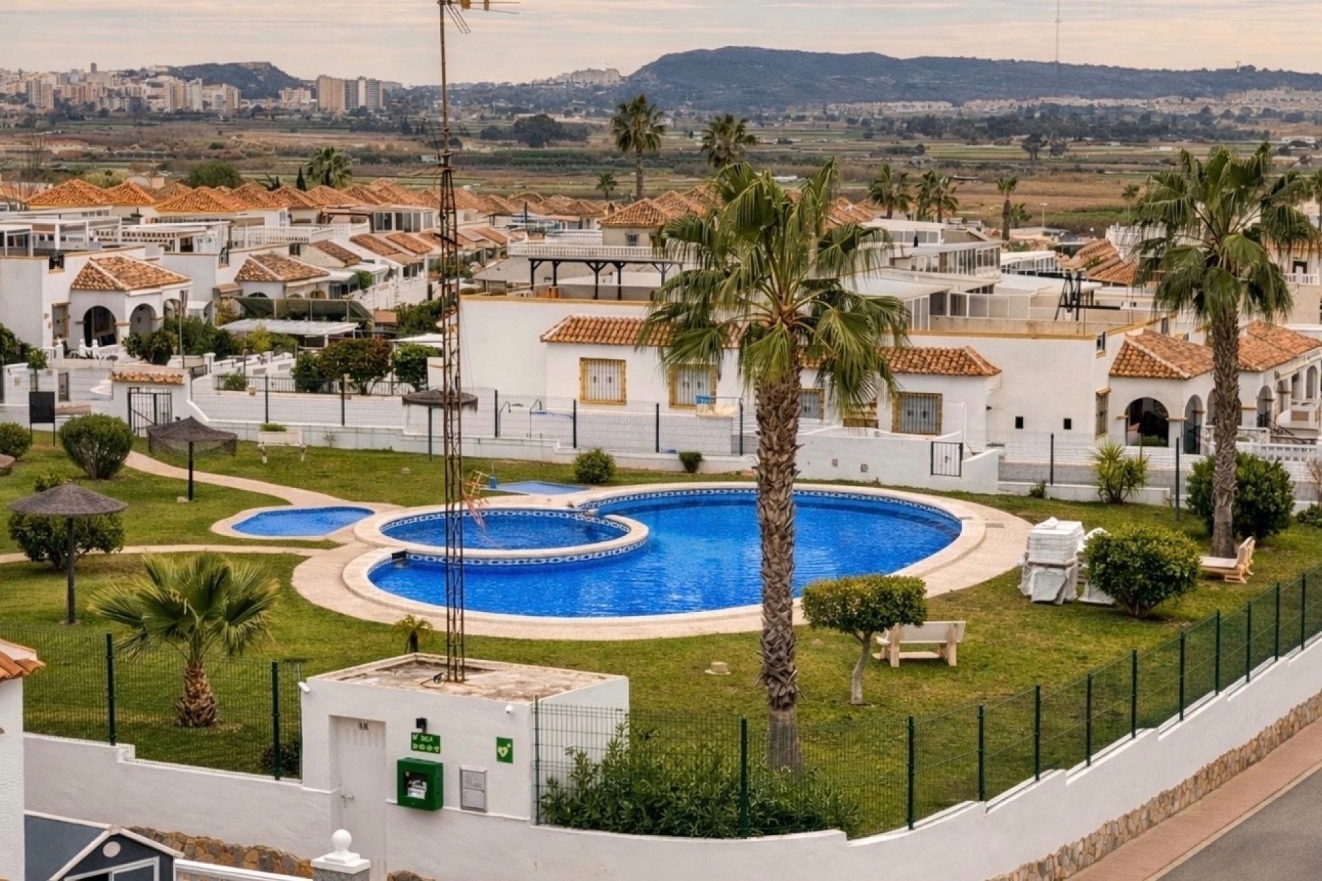 Resale - Quad - La Marina