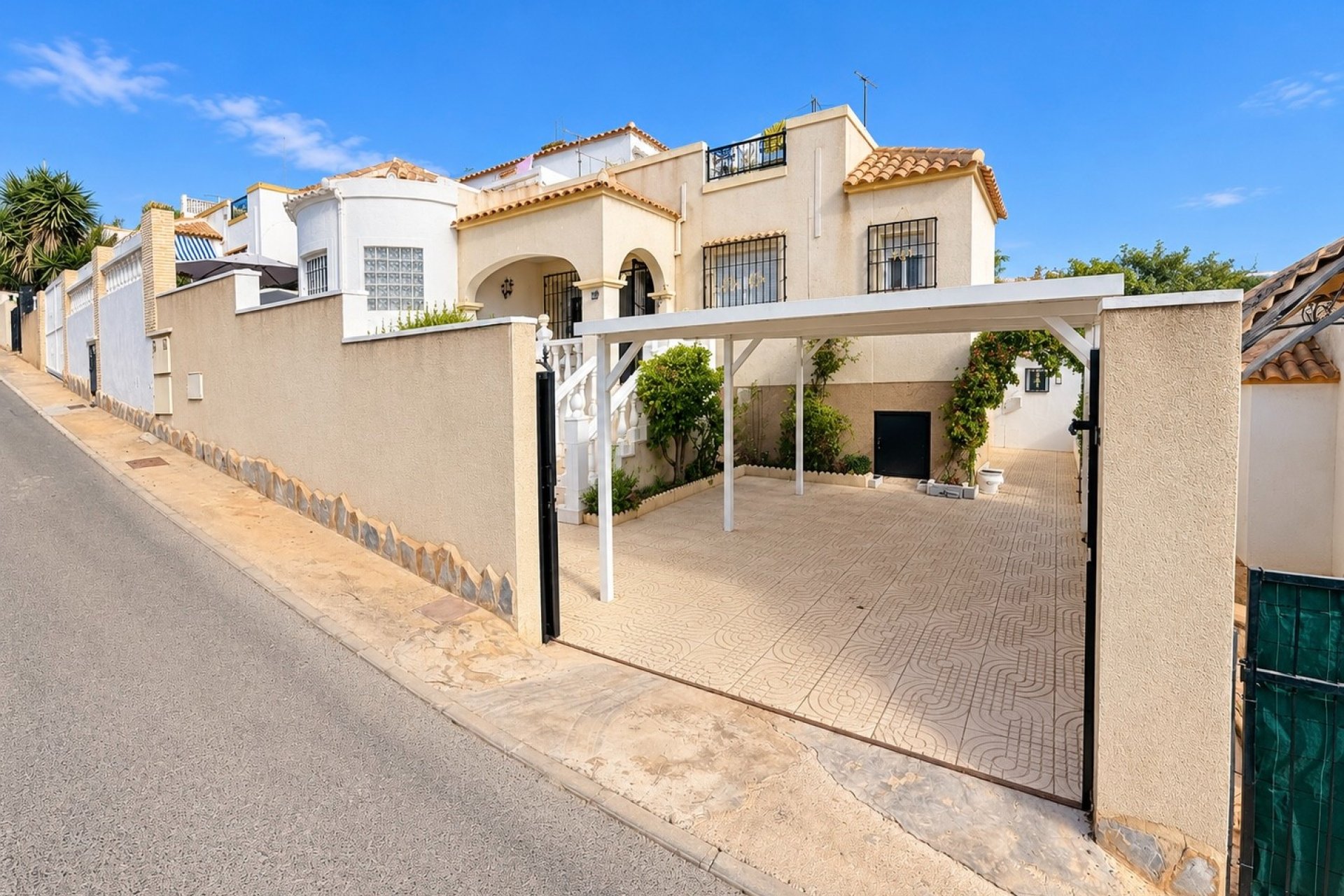 Resale - Quad - La Marina