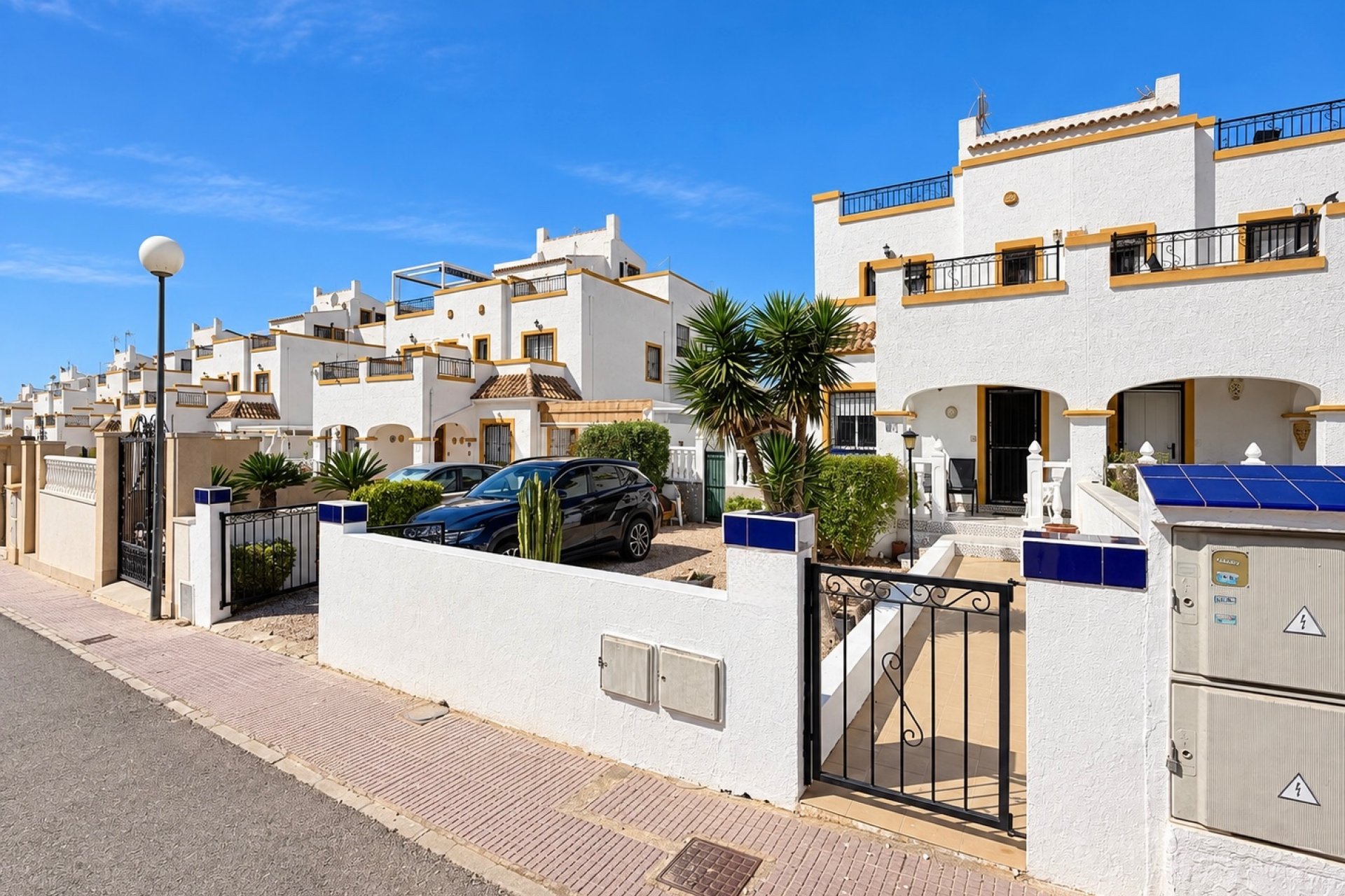 Resale - Quad - La Marina