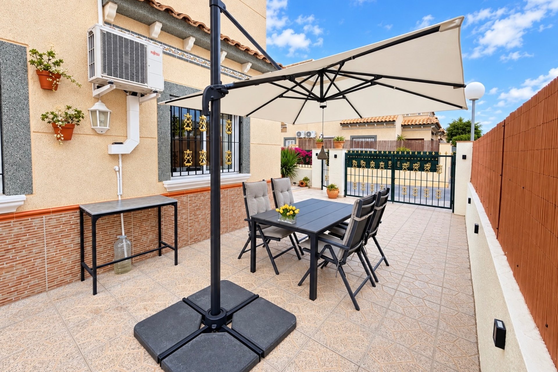 Resale - Quad - La Marina