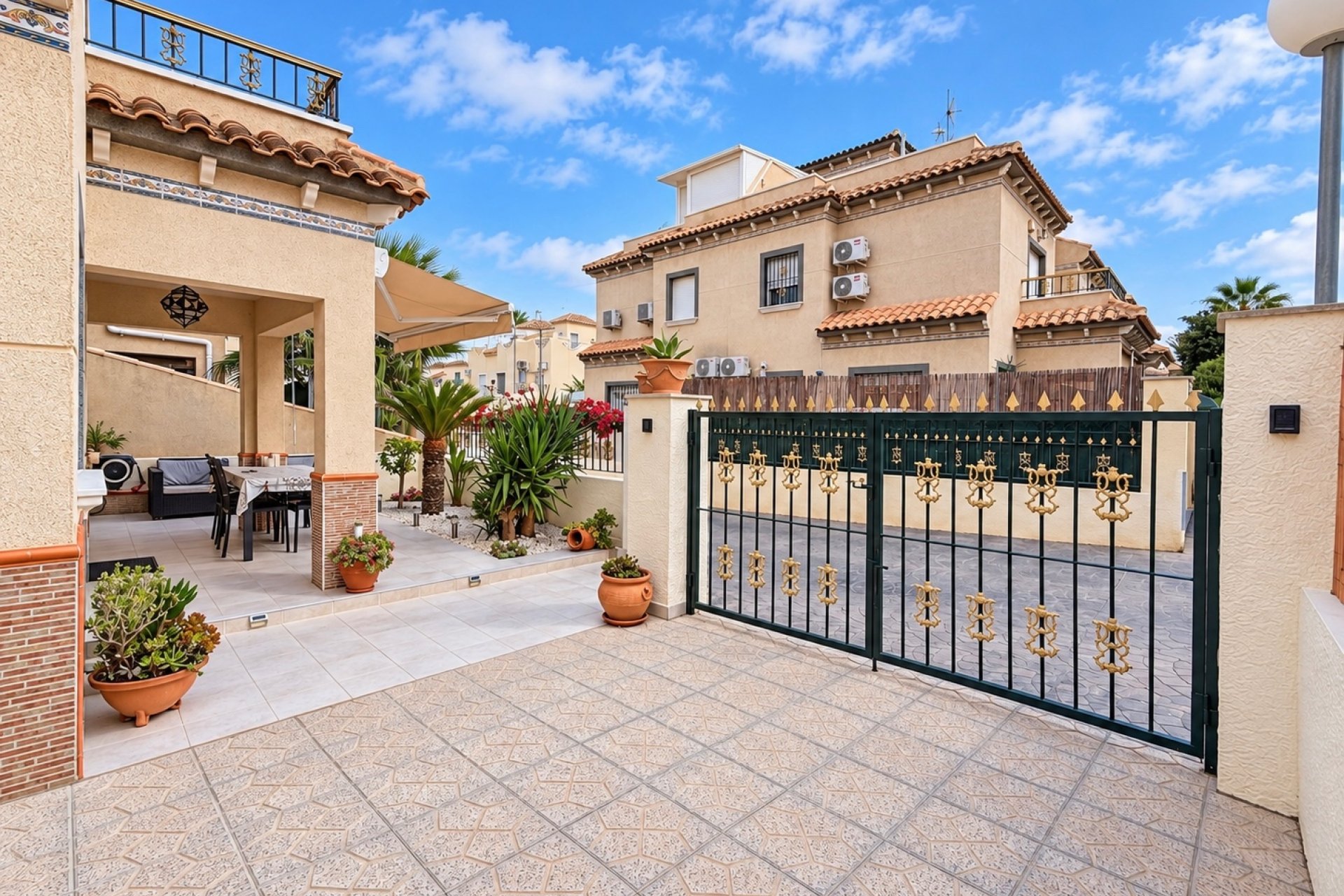 Resale - Quad - La Marina