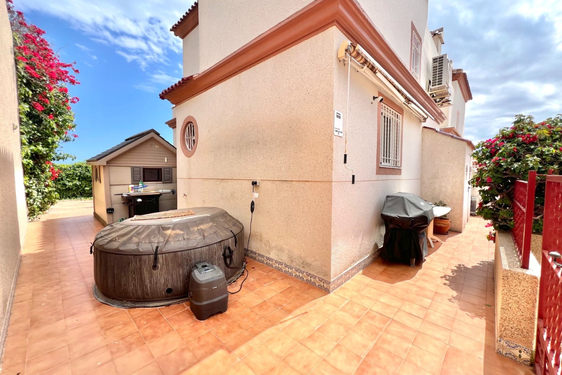 Resale - Semi Detached Villa - La Marina