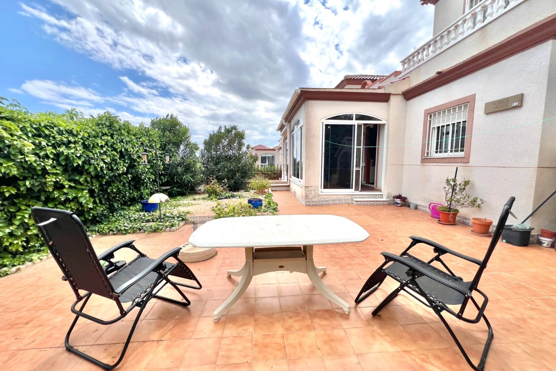 Resale - Semi Detached Villa - La Marina