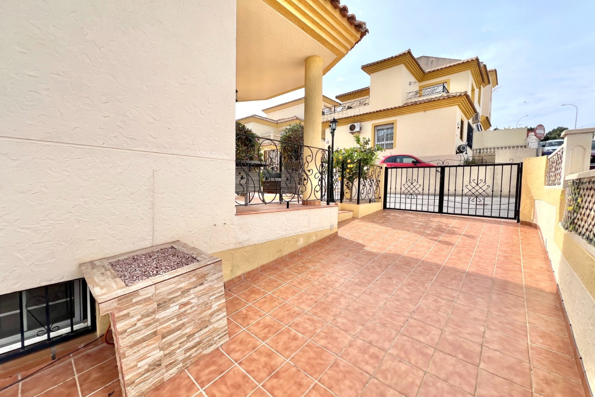 Resale - Semi Detached Villa - La Marina