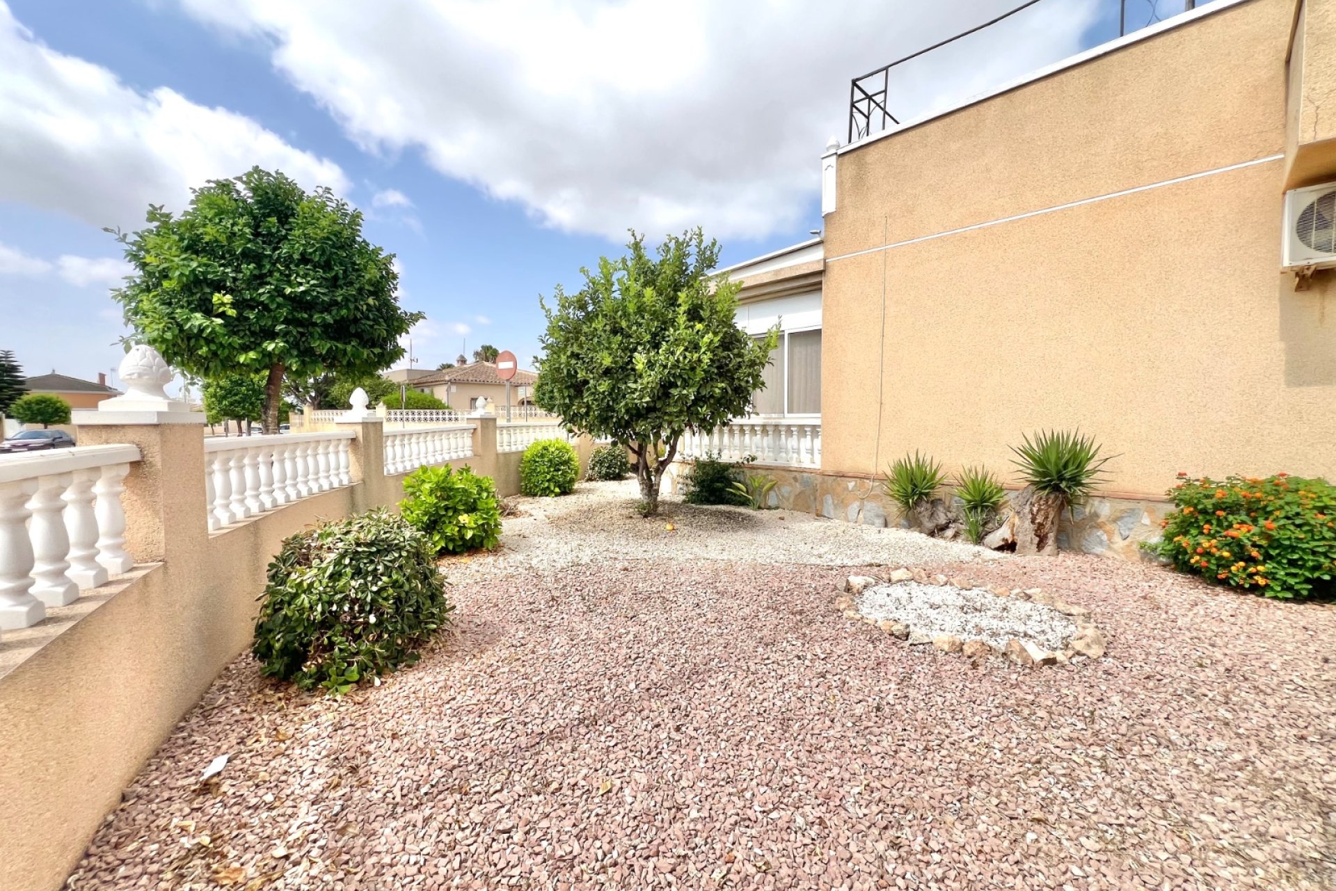Resale - Semi Detached Villa - La Marina
