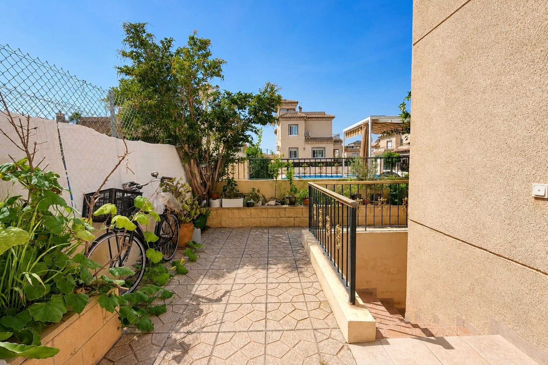 Resale - Semi Detached Villa - La Marina