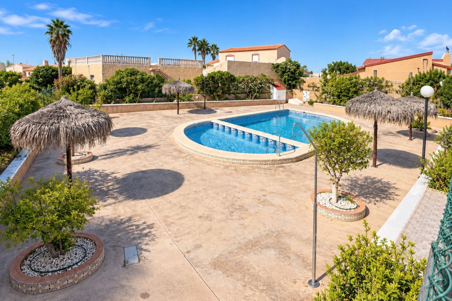 Resale - Semi Detached Villa - La Marina