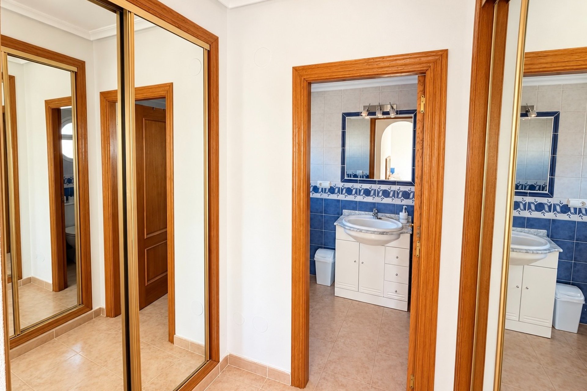Resale - Semi Detached Villa - La Marina