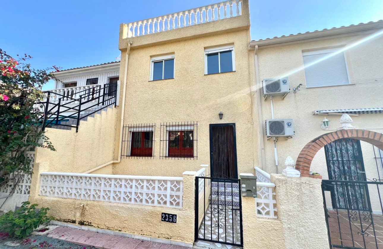 Resale - Terraced house - La Marina