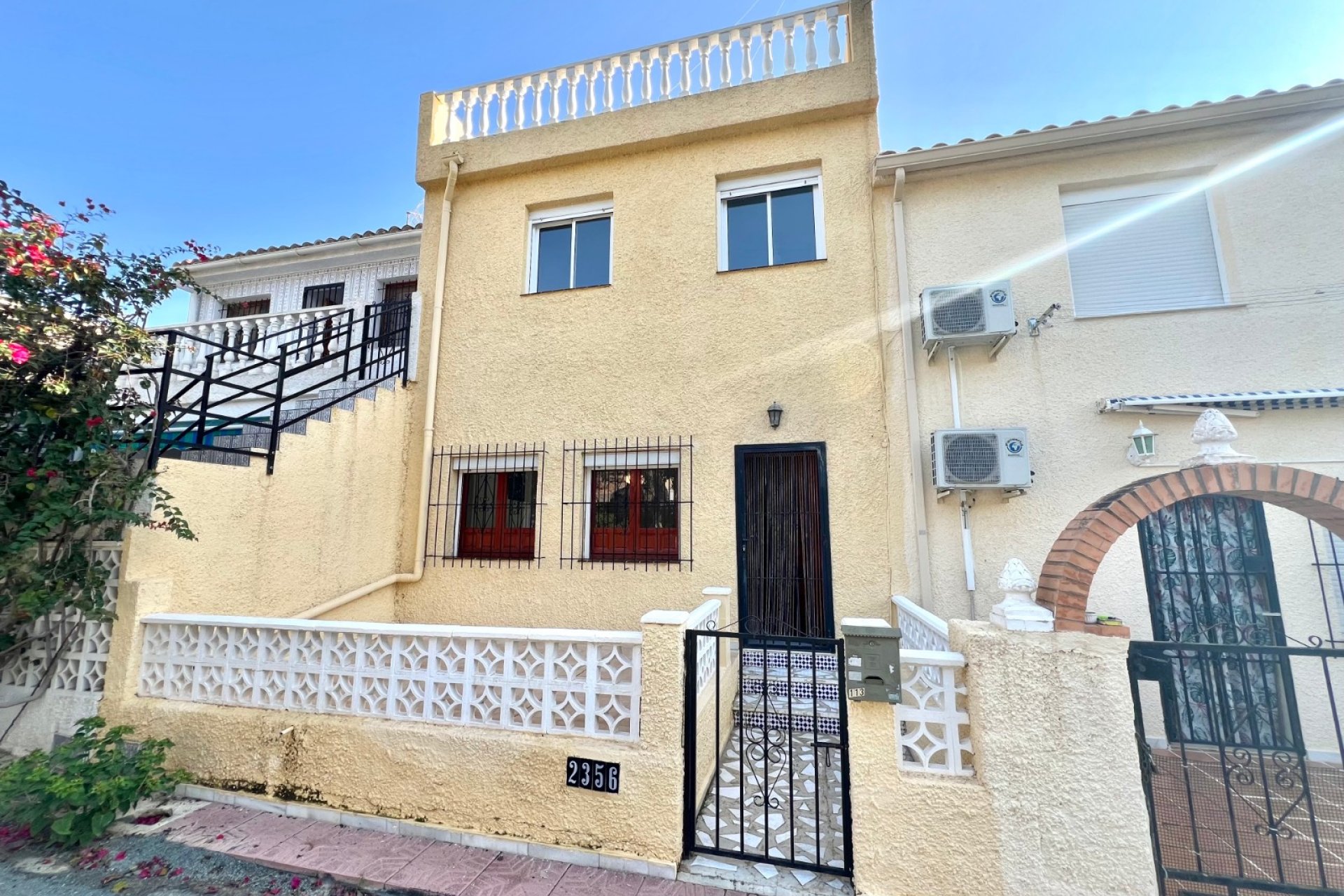 Resale - Terraced house - La Marina