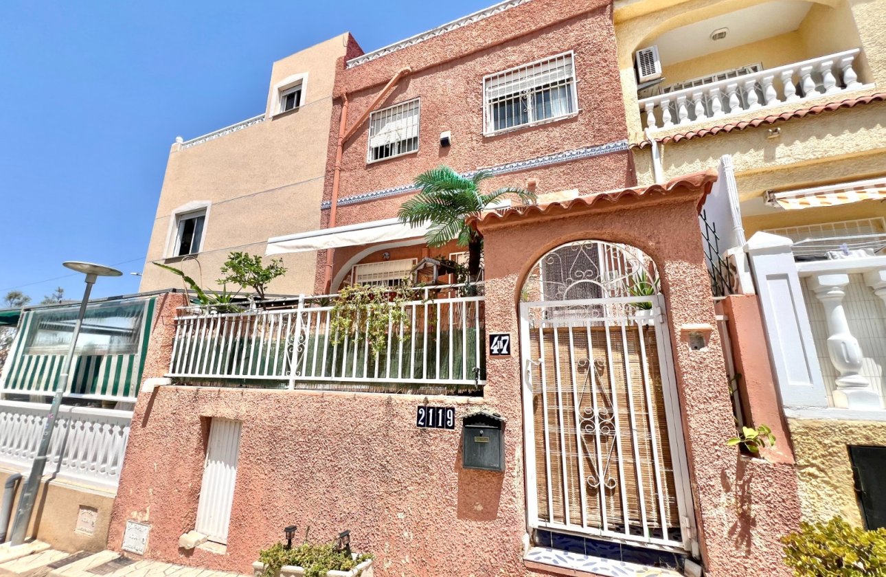 Resale - Terraced house - La Marina