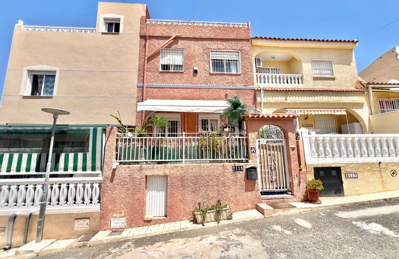 Resale - Terraced house - La Marina
