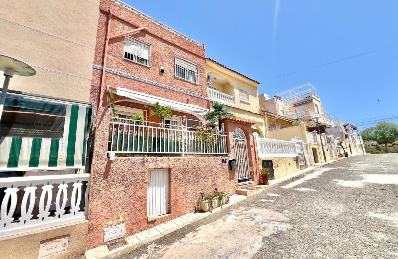 Resale - Terraced house - La Marina
