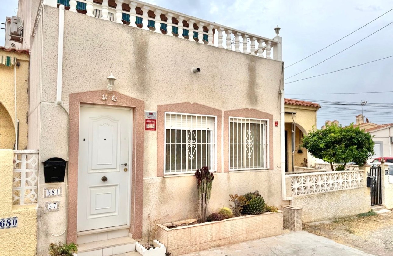 Resale - Terraced house - La Marina