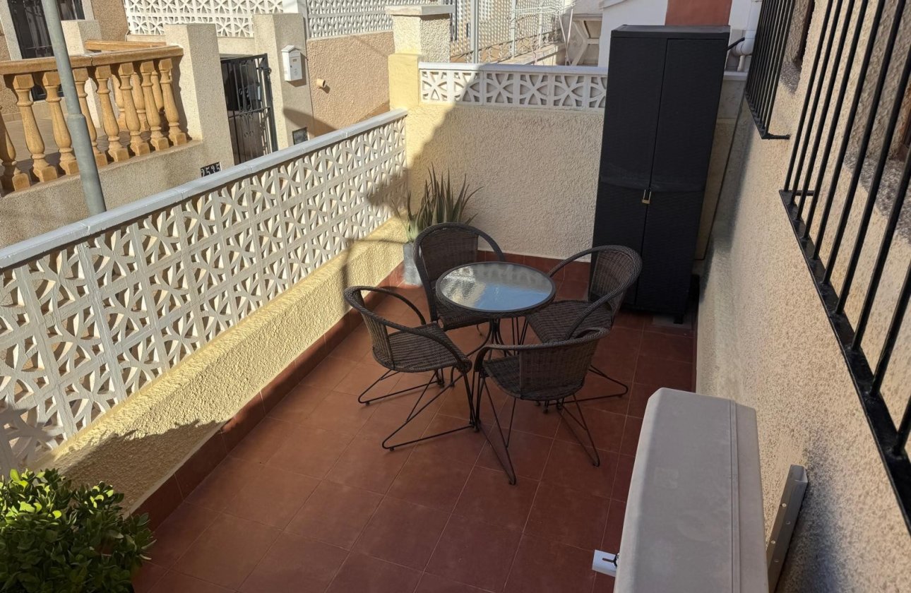 Resale - Terraced house - La Marina
