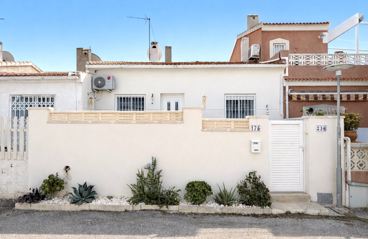 Resale - Terraced house - La Marina