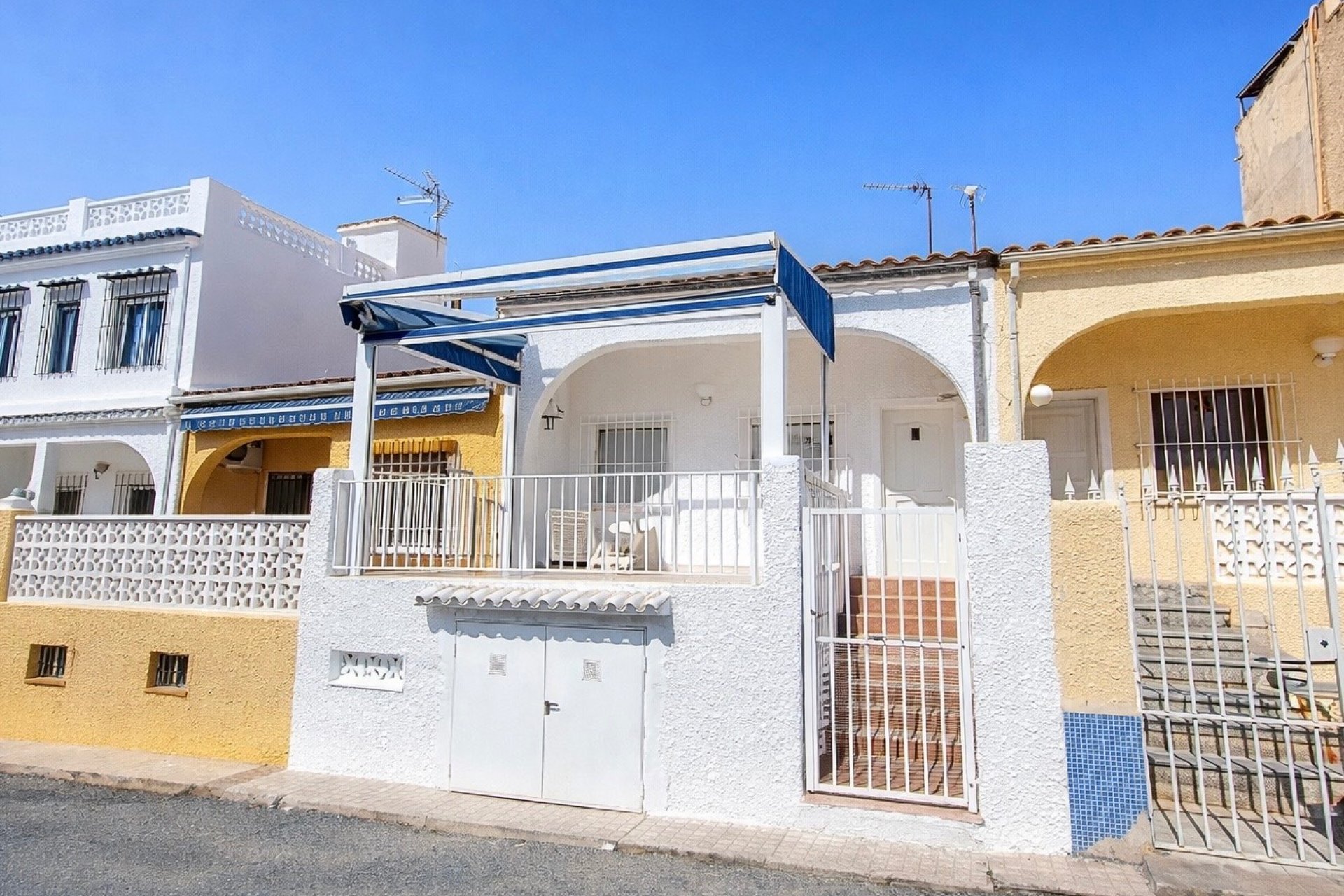 Resale - Terraced house - La Marina