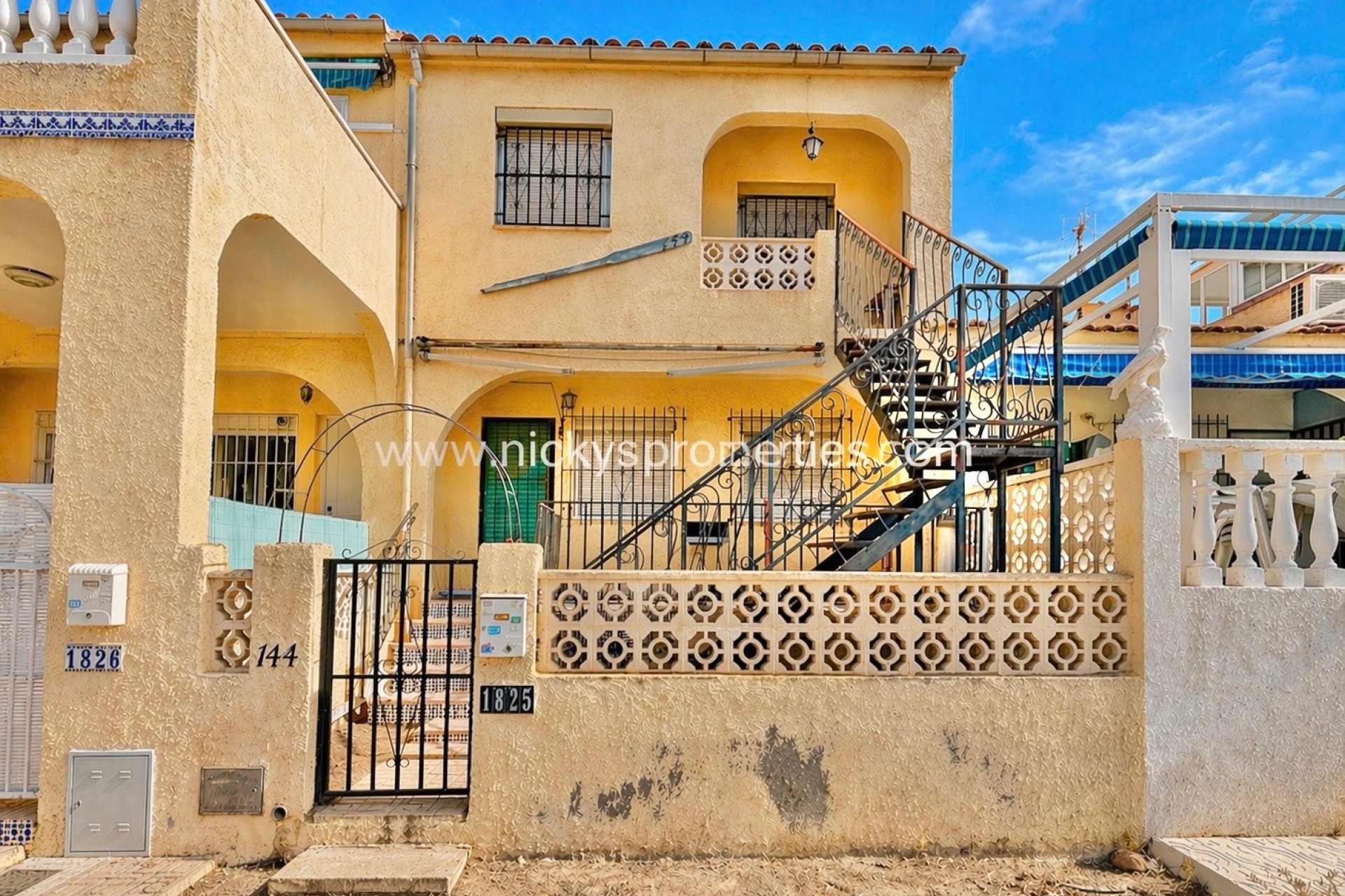 Resale - Terraced house - La Marina