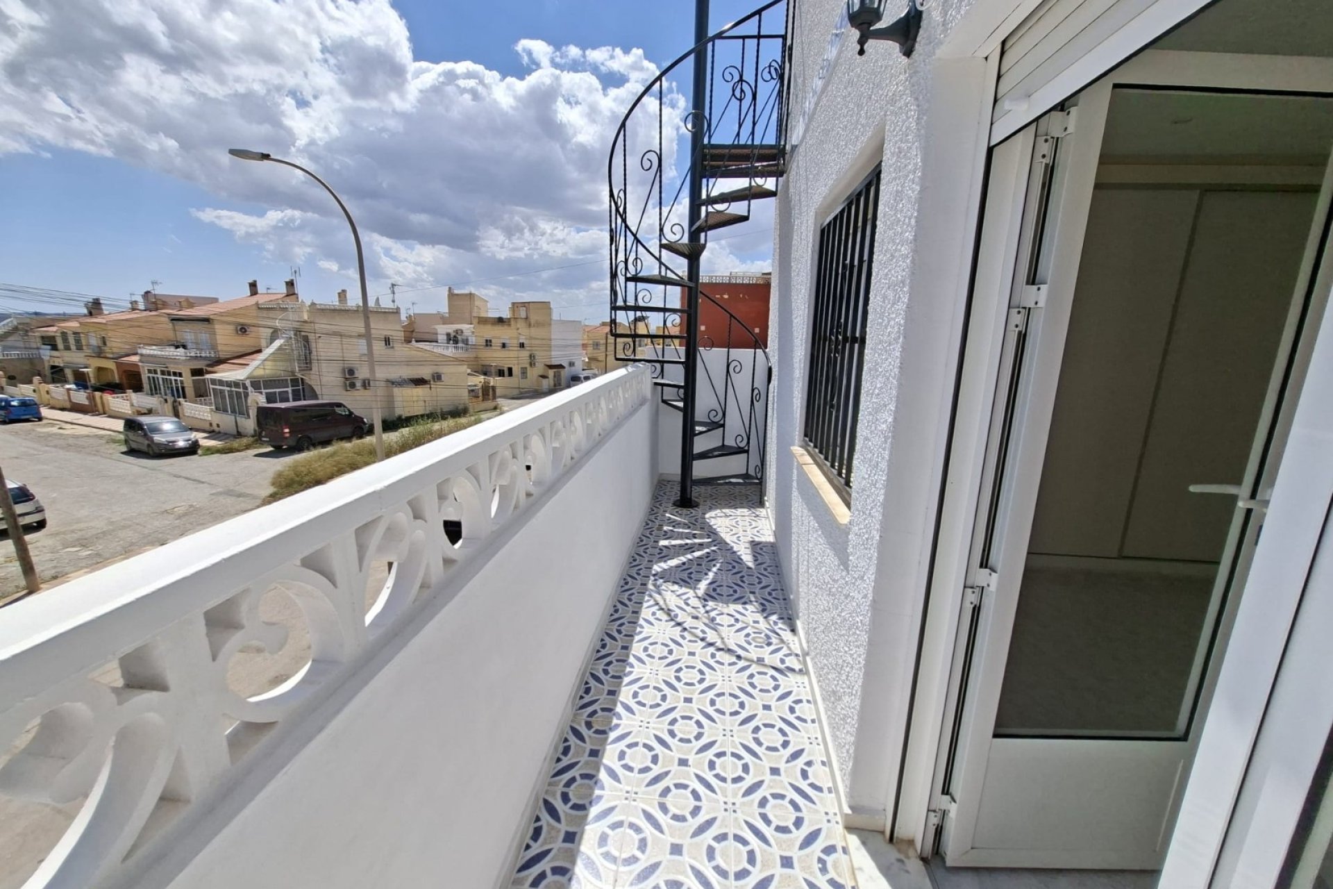 Resale - Terraced house - La Marina